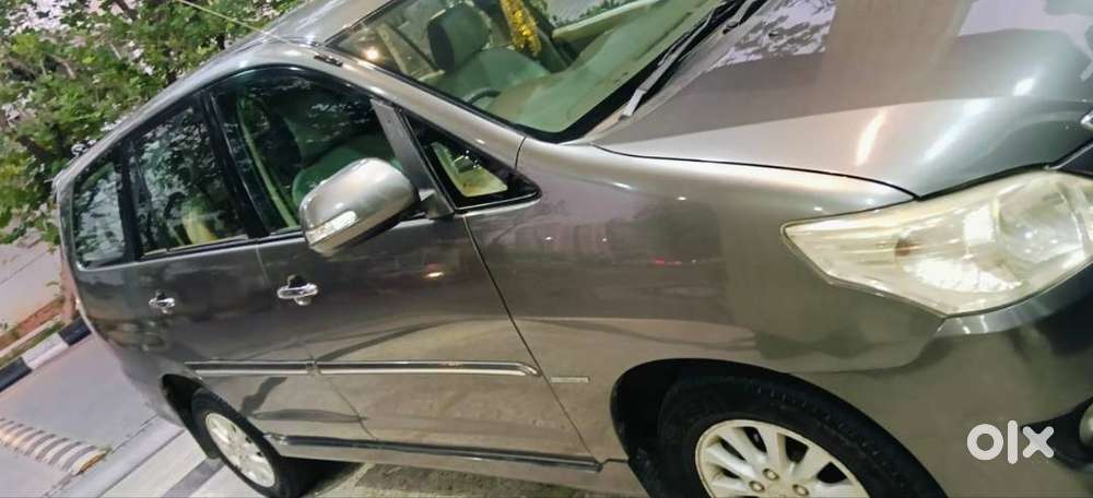 Toyota Innova 2013 Diesel 115000 Km Well Maintained