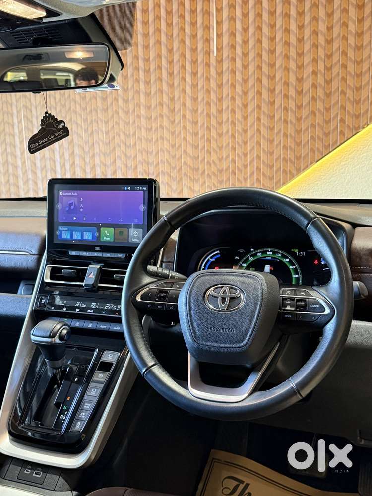 Toyota Innova Hycross 2.0 Zx (o) Hybrid 7 Str, 2025, Cng & Hybrids