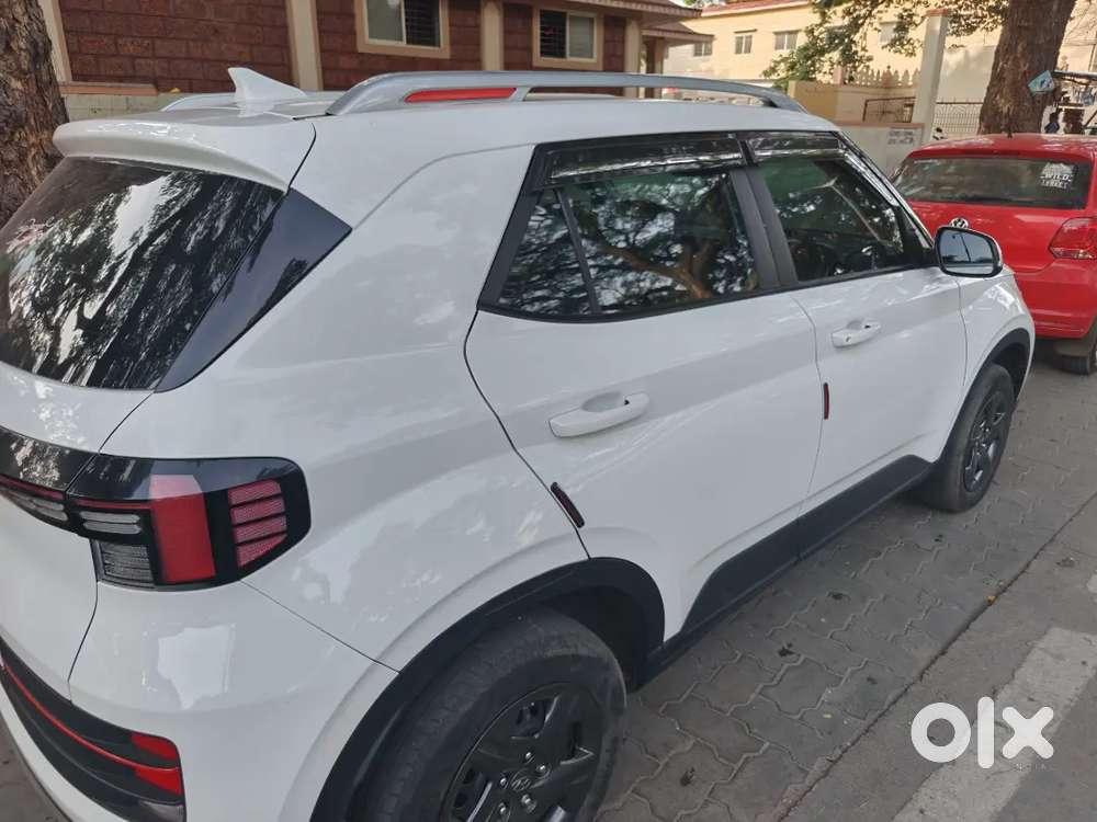 Hyundai Venue Se Petrol Manual 2024