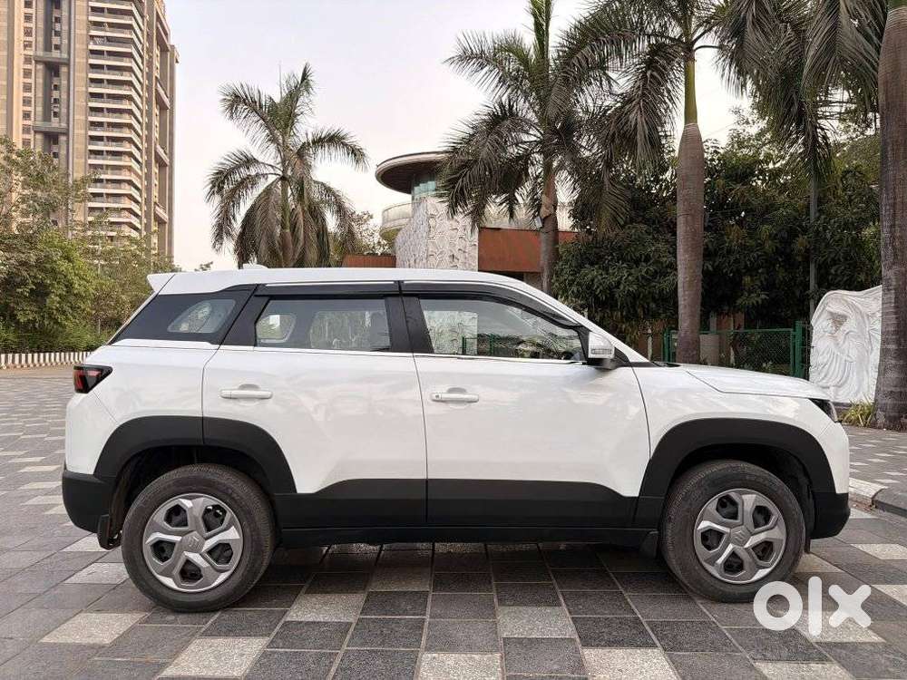 Maruti Suzuki Brezza 1.5 Lxi Cng, 2025, Petrol