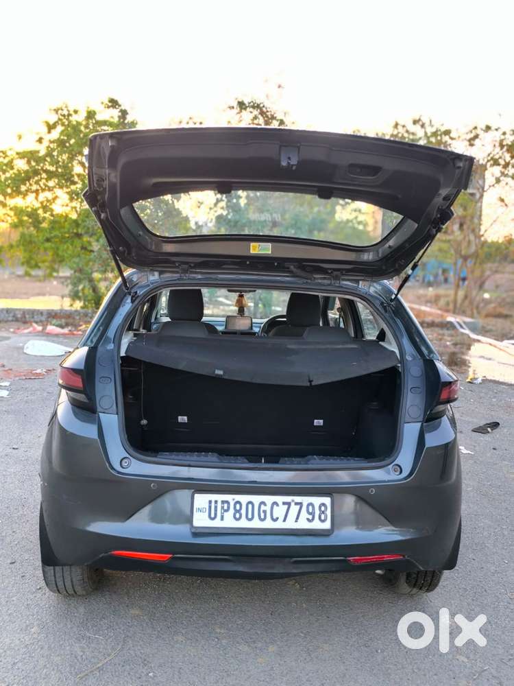 Tata Altroz 1.2 Xt, 2022, Petrol