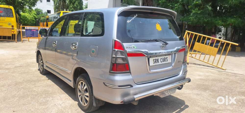 Toyota Innova 2.5 Vx (diesel) 7 Seater Bs Iv, 2015, Diesel