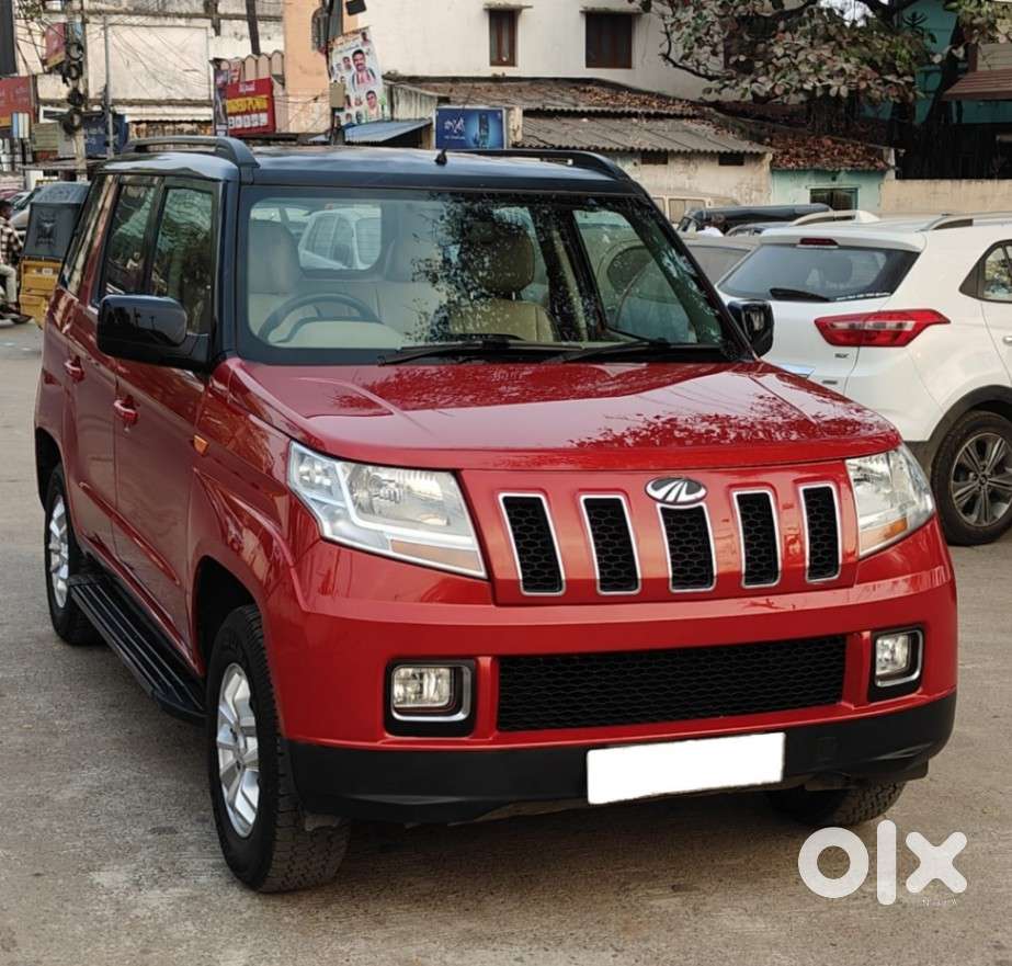 Mahindra Tuv 300 Mhawk100 T8 Dual Tone, 2017, Diesel