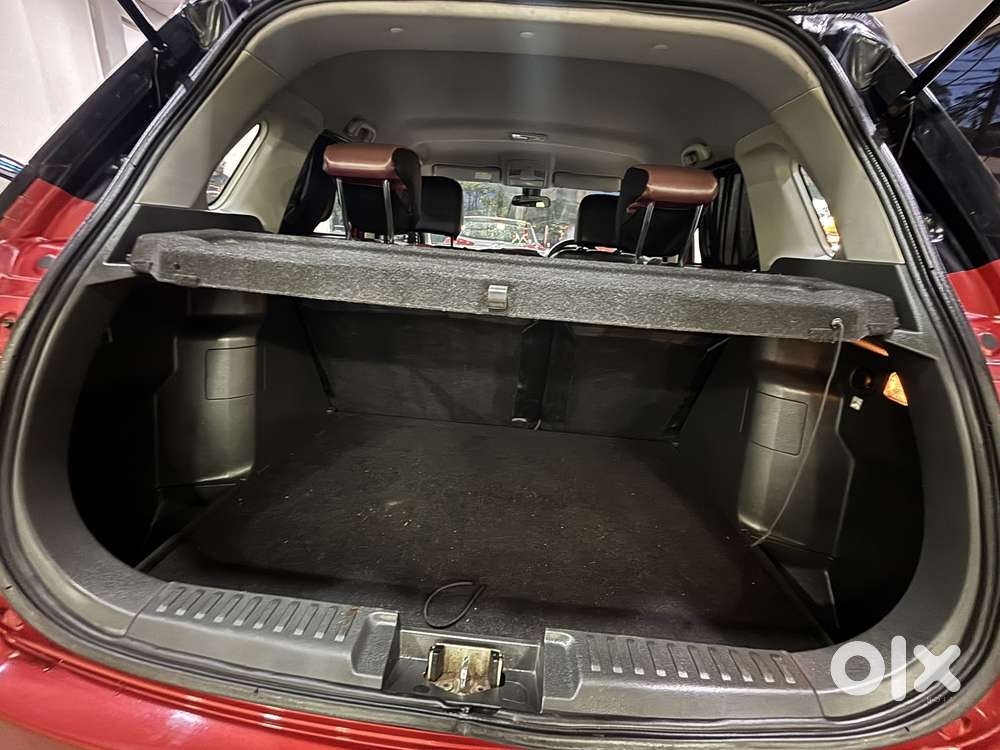 Maruti Suzuki Brezza Zdi+ Dual Tone, 2018, Diesel