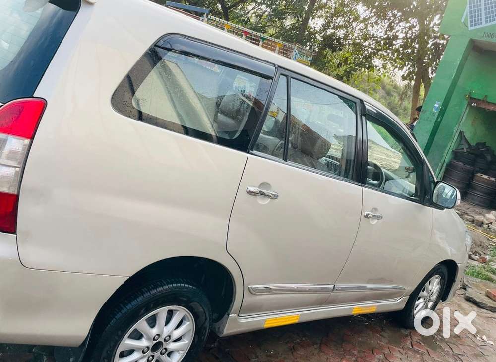 Toyota Innova 2014 Year Car