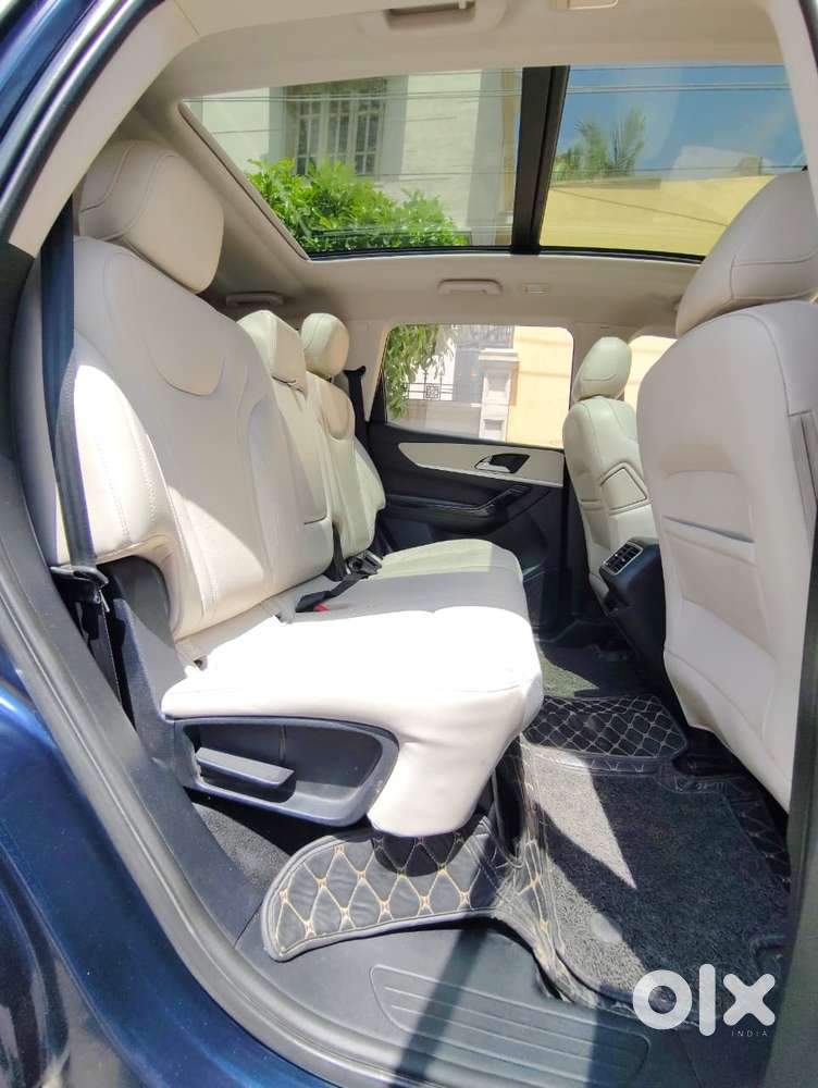 Mahindra Xuv700 2.2 Ax 7 Diesel At Luxury Pack Str, 2022, Diesel