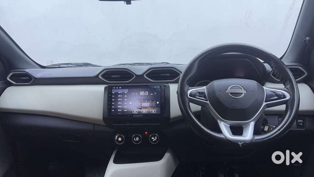 Nissan Magnite 1.0 Xv Executive, 2022, Petrol