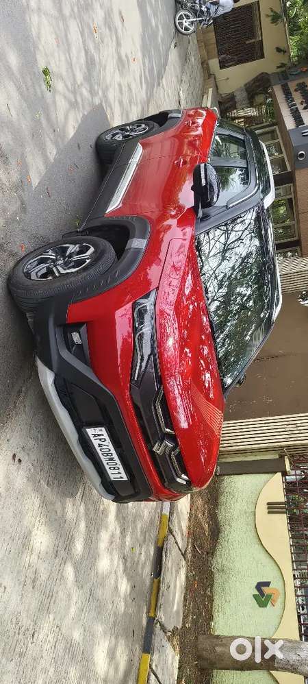 Maruti Suzuki Brezza 2023 Petrol 25000 Km Driven