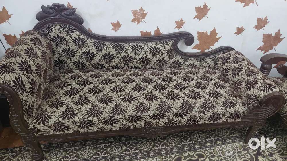 Sofa  type  diwan