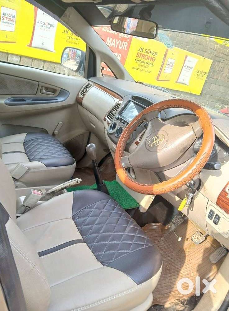 Toyota Innova 2.5 G (diesel) 8 Seater, 2006, Diesel