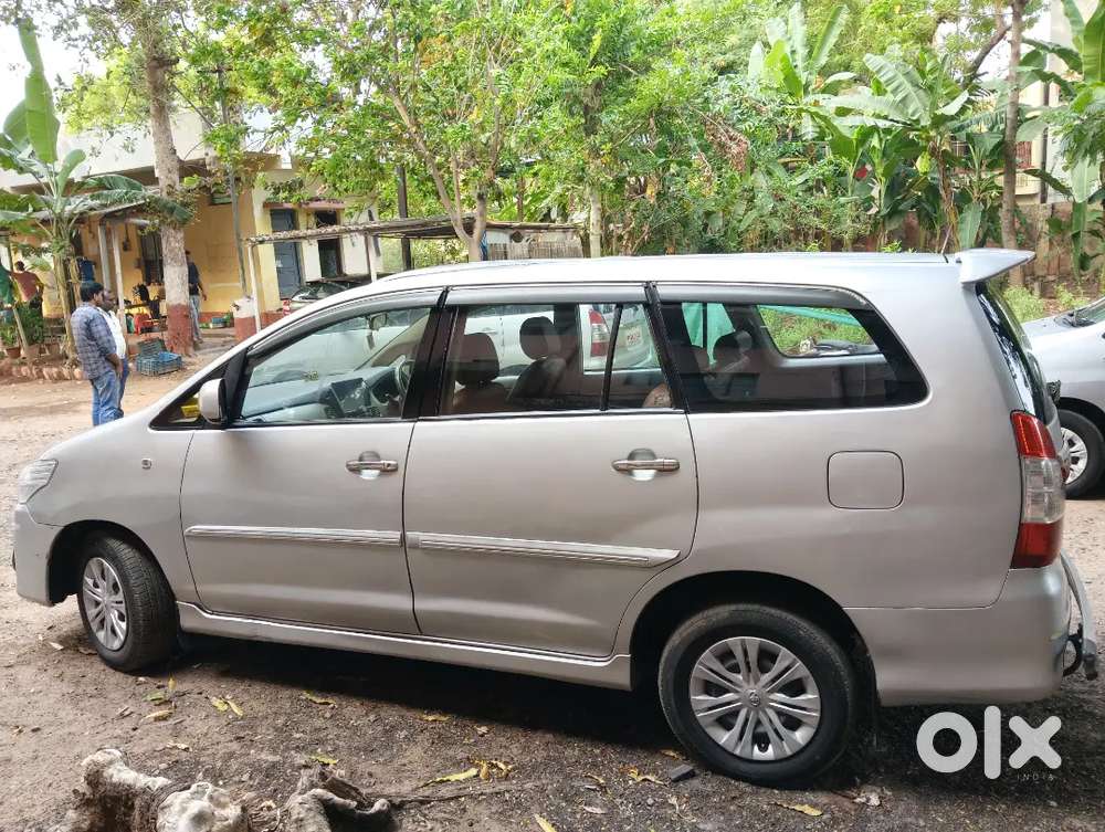 Car Innova