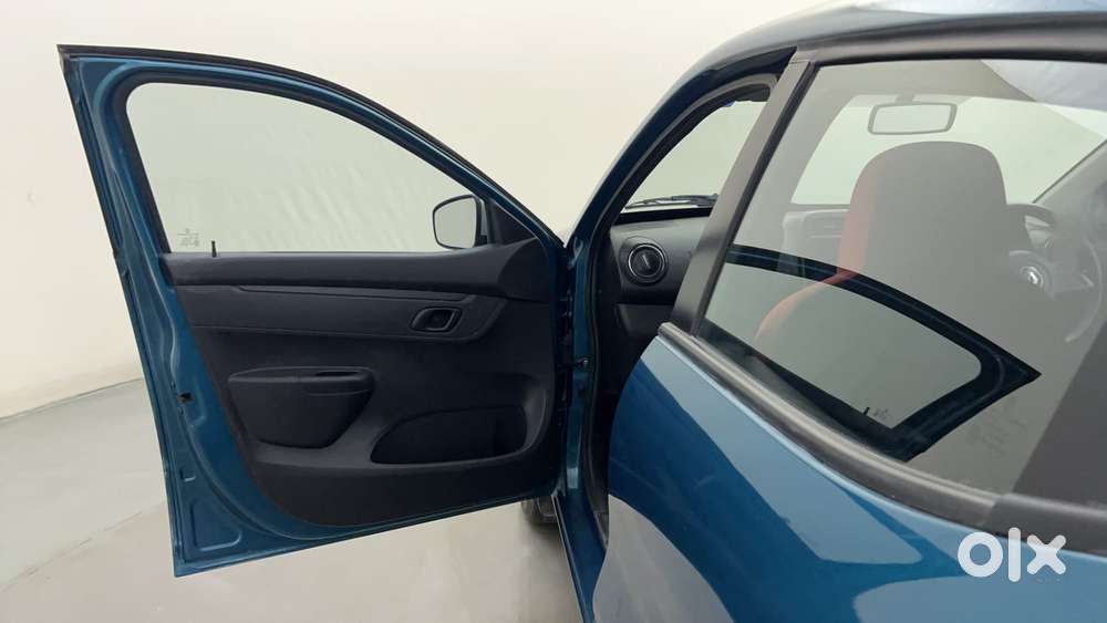 Renault Kwid 1.0 Rxt Amt, 2022, Petrol