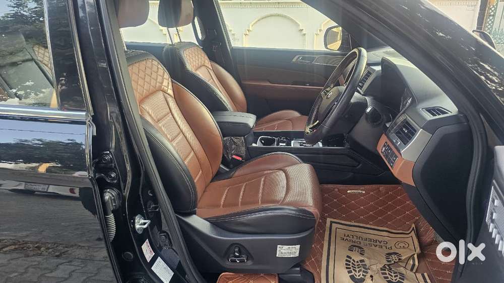 Mahindra Alturas G4 4x2 At, 2023, Diesel