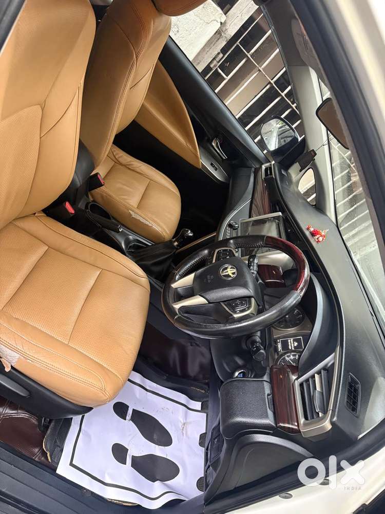 Toyota Innova Crysta 2.4 V 7 Str, 2016, Diesel