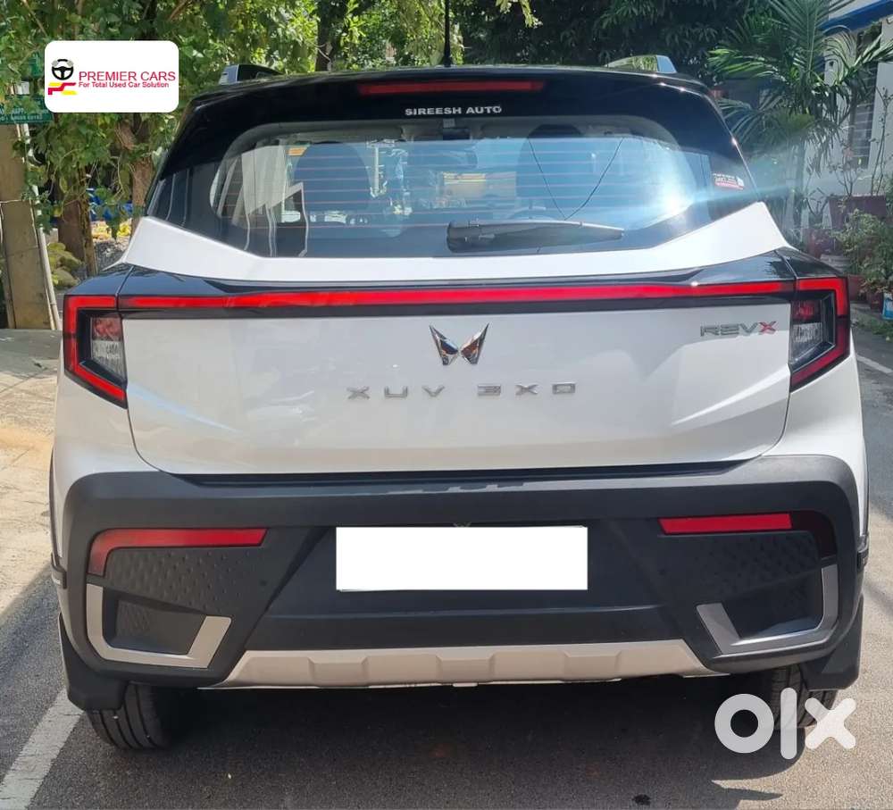 Mahindra Xuv 3xo, 2025, Petrol