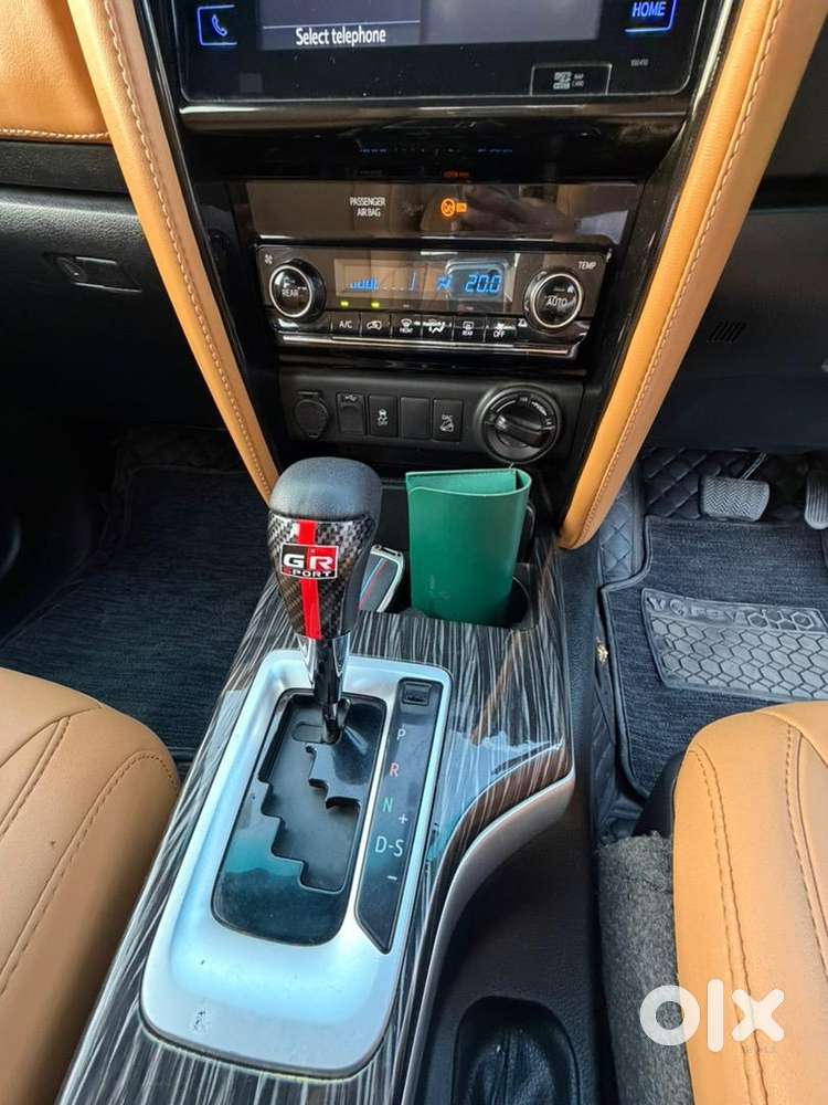 4*4 Toyota Fortuner 2017 Diesel 85000 Km Driven