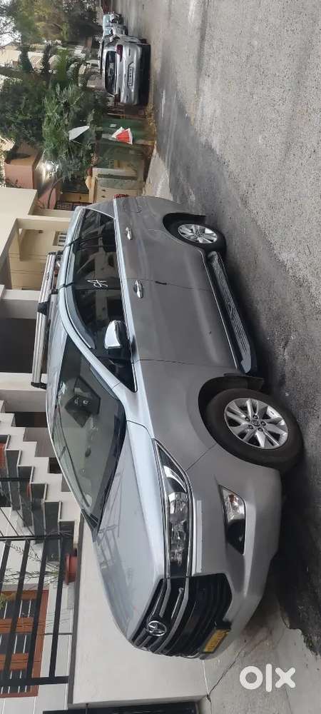 Toyota Innova Crysta 2018