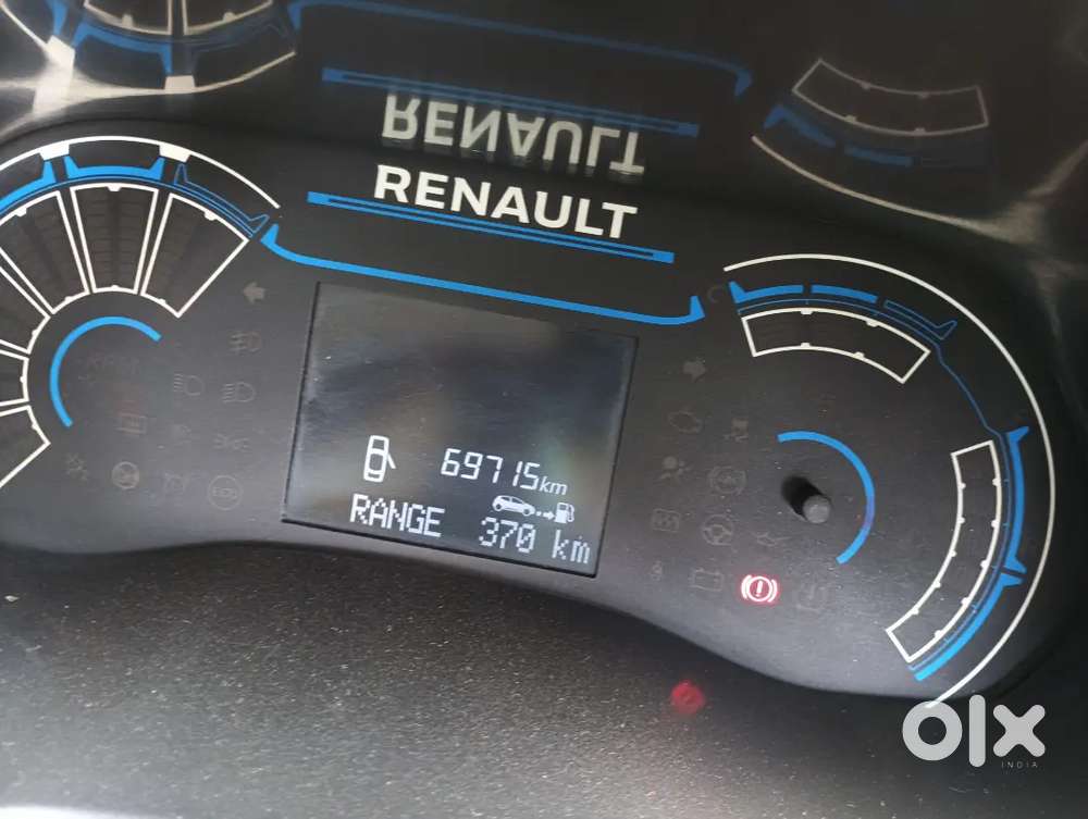 Renault Triber 4 Year's Old Only In One Of The Best Condition