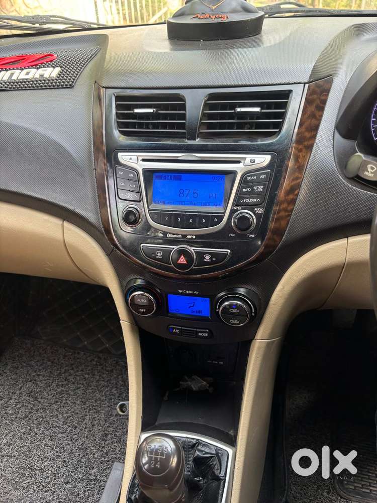 Hyundai Verna Fluidic 1.6 Vtvt Sx, 2012, Petrol