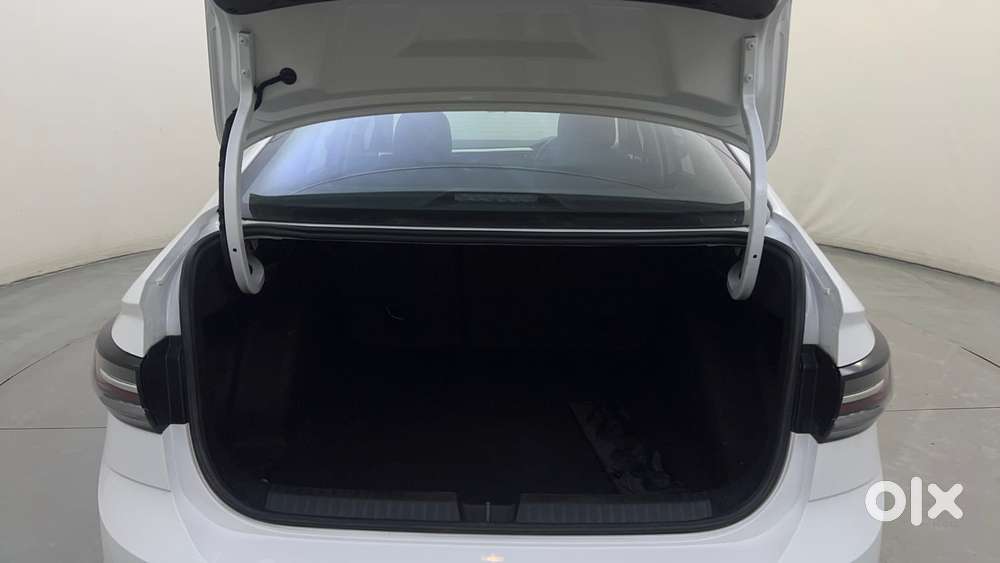 Volkswagen Virtus Highline Plus 1.0 Tsi At, 2023, Petrol