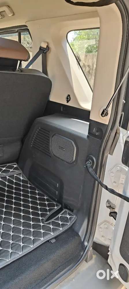 New Mahindra Roxx Maintain