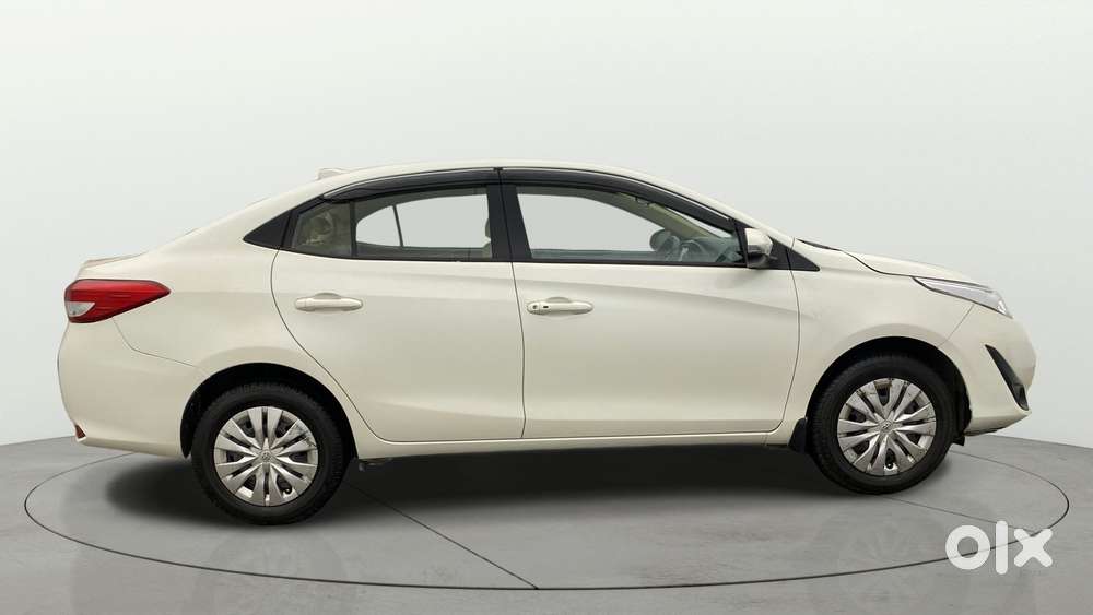 Toyota Yaris G Cvt, 2018, Petrol