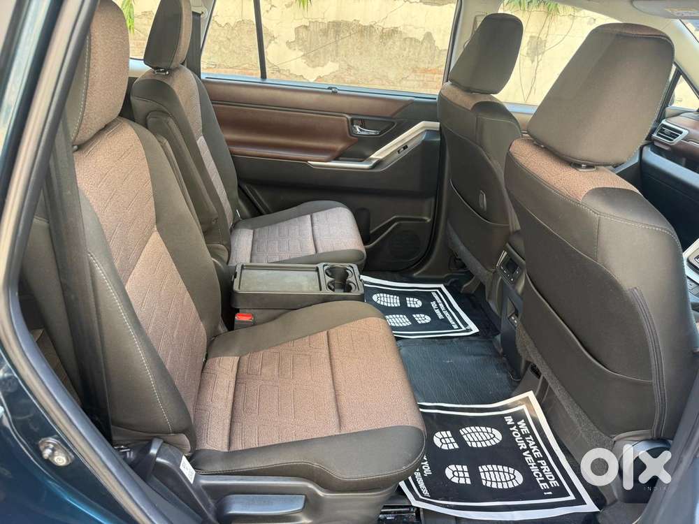 Toyota Innova Hycross 2.0 Vx Hybrid 7 Str, 2025, Petrol