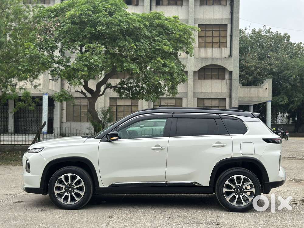 Maruti Suzuki Grand Vitara 1.5 Alpha Smart Hybrid At, 2022, Petrol