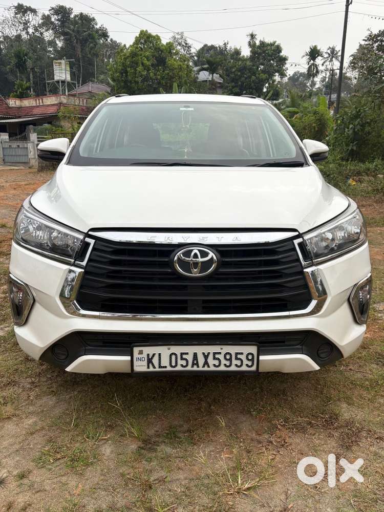 Perfect Family Suv: Toyota Innova Crysta In Mint Condition