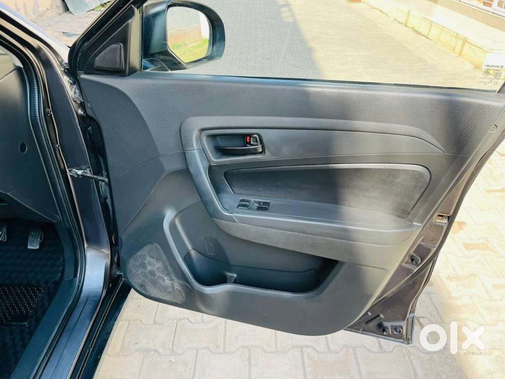 Maruti Suzuki Brezza 2017 Diesel 85000 Km Driven