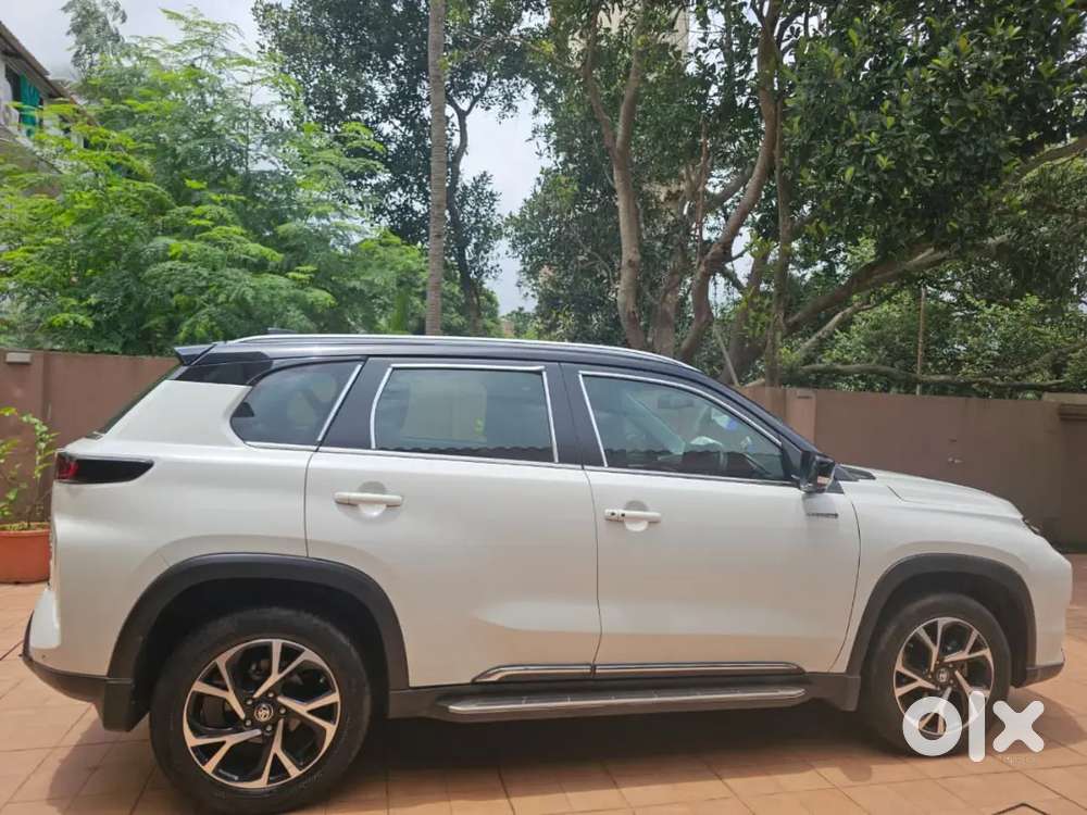Toyota Urban Cruiser 2023 Variant 1.5 V Hybrid