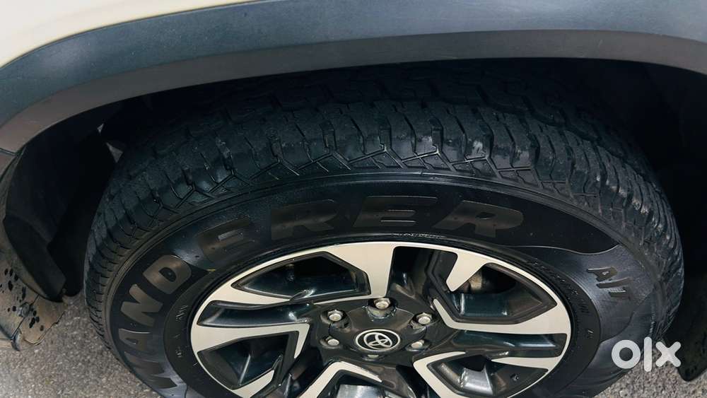Toyota Fortuner Legender 2022