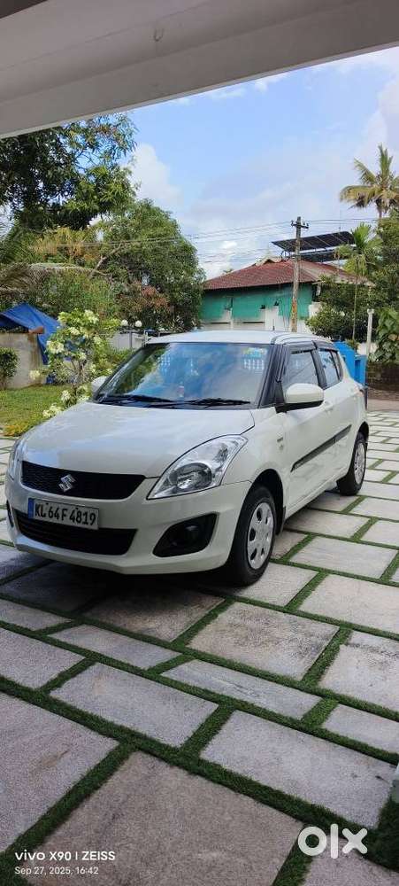Maruti Suzuki Swift Lxi Option, 2017, Petrol
