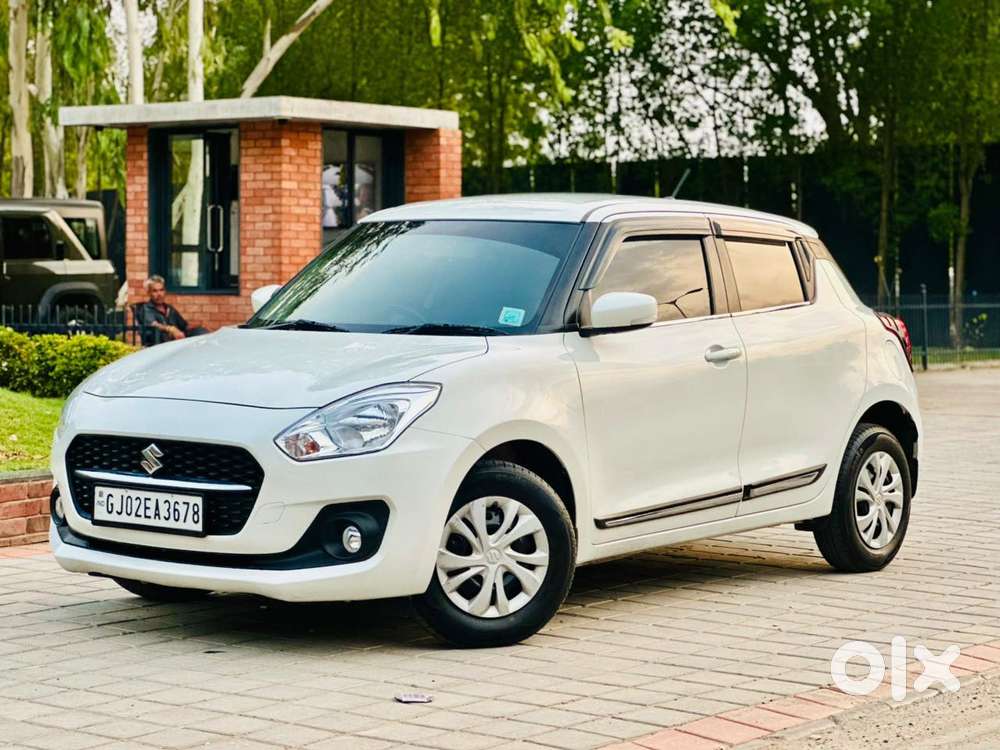 Maruti Suzuki Swift Vxi + Manual, 2023, Petrol