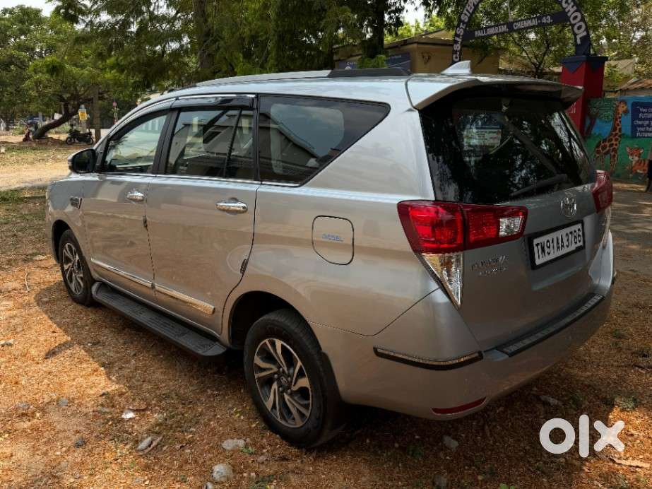 Toyota Innova Crysta 2.7 V, 2024, Diesel