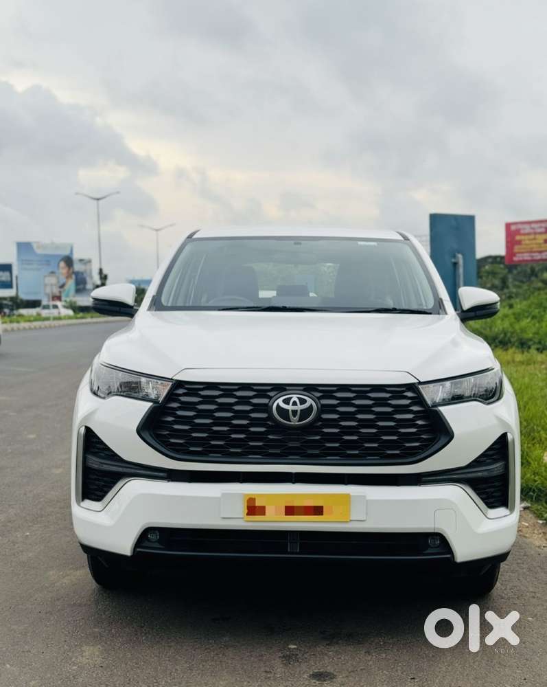 Toyota Innova Hycross 2.0 Zx (o) Hybrid 7 Str, 2026, Petrol