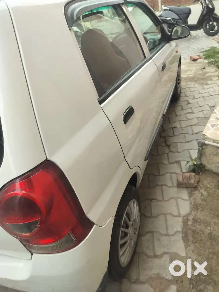 Maruti Suzuki Alto K10 2012 White Colour , Petrol  85000 Km Driven