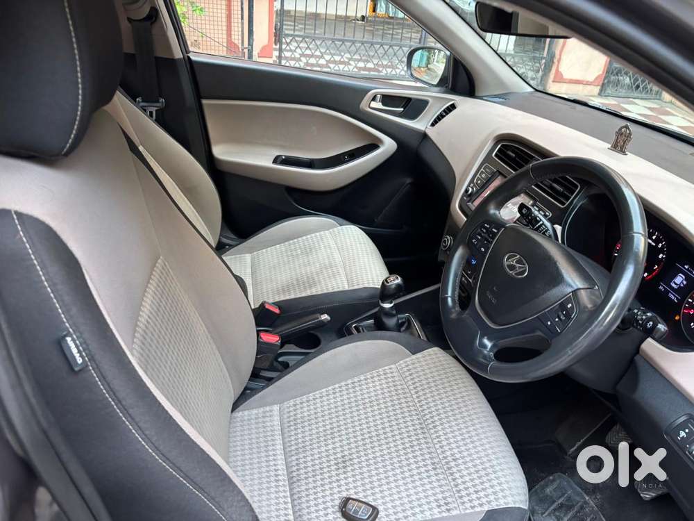 Hyundai I20 Petrol Asta Option, 2019, Petrol