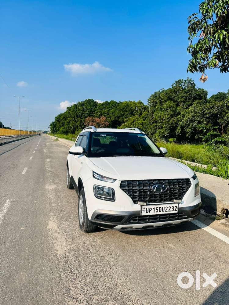 Hyundai Venue Petrol 2022