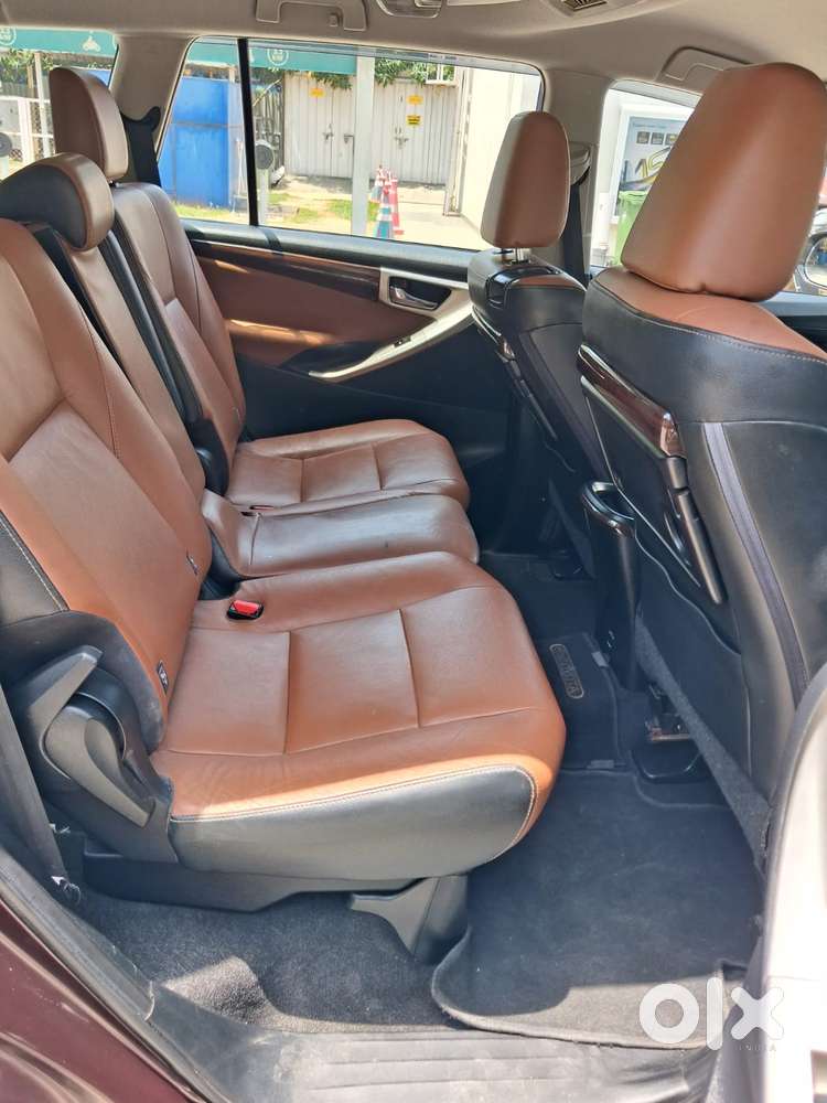 Toyota Innova Crysta 2.8 Gx At, 2016, Diesel