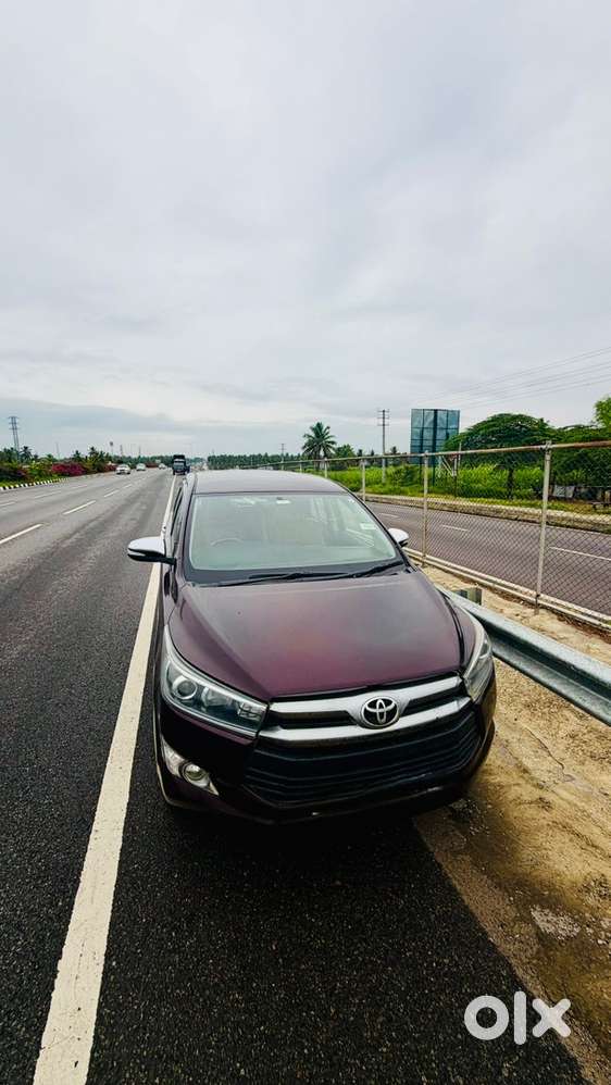 Toyota Innova Crysta Diesel 2016 2.8z Automatic