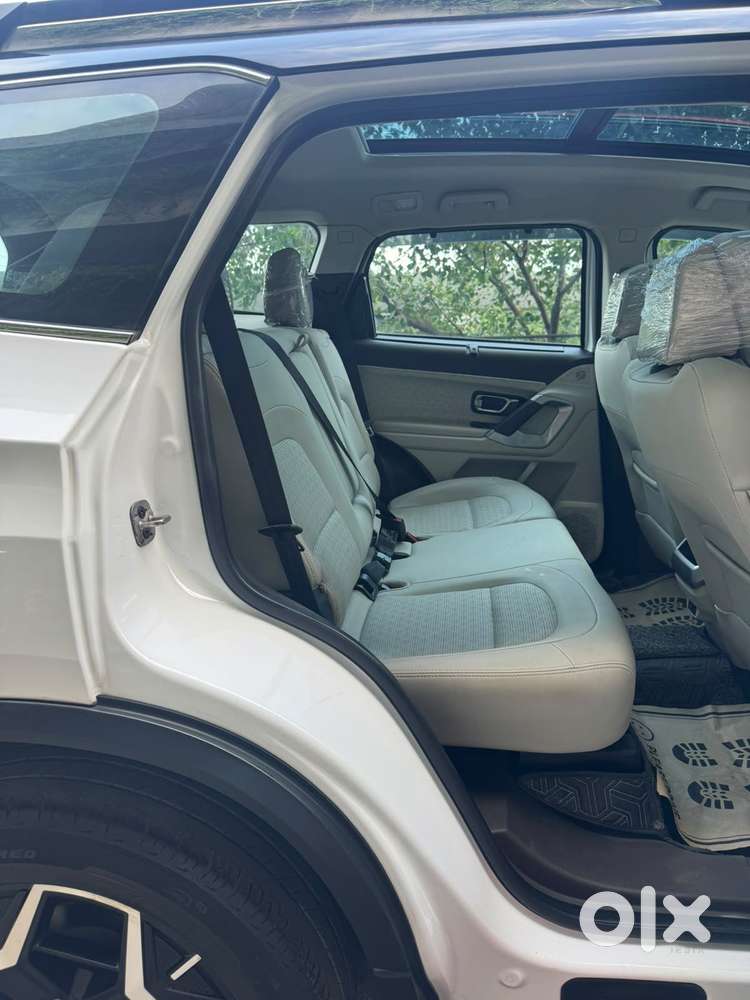 Tata Safari Accomplished Dual Tone, 2024, Diesel
