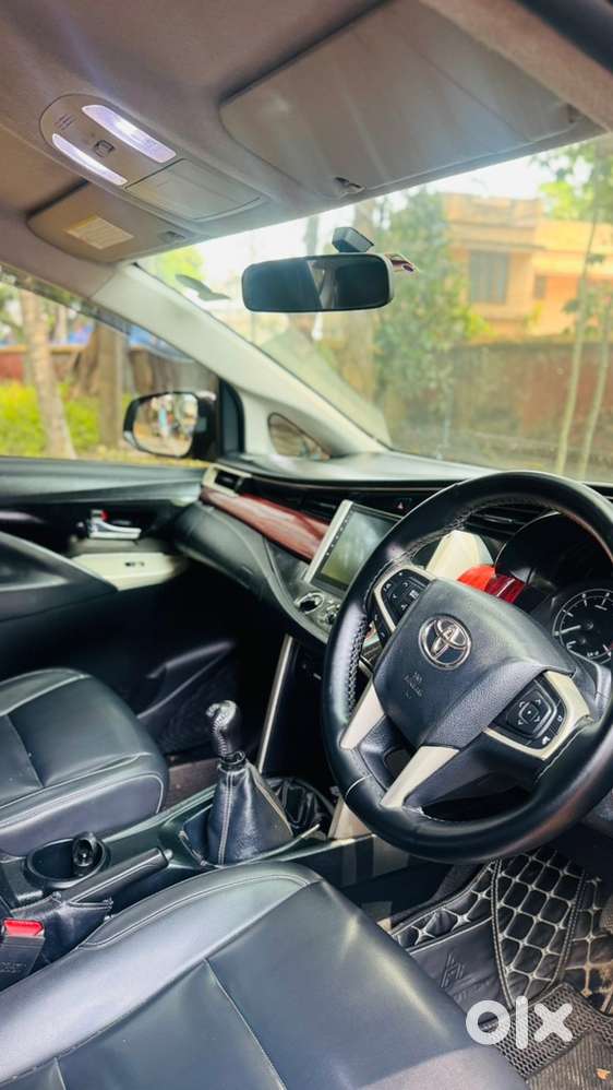Finance Available Toyota Innova Crysta 2017 Diesel 146000 Km Driven
