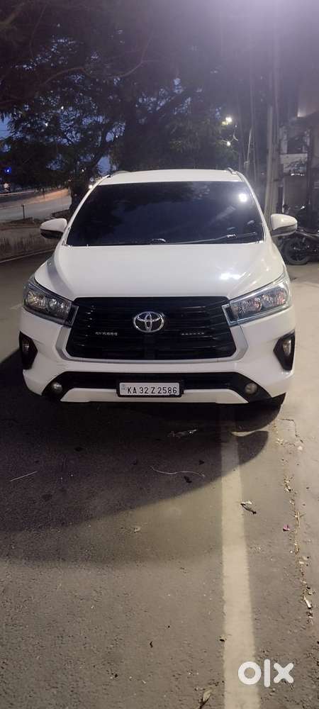 Toyota Innova Crysta 2.4 G Mt 8s, 2022, Diesel