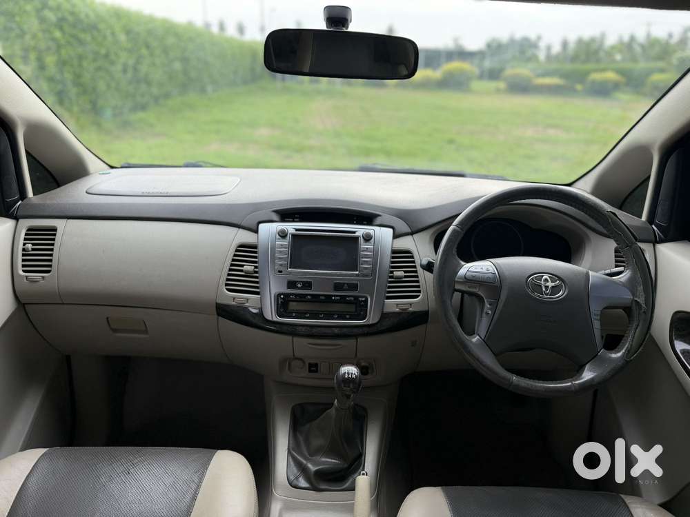 Toyota Innova 2.5 Zx 7 Str Bs-iv, 2014, Diesel