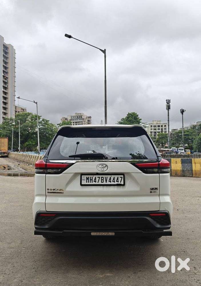 Toyota Innova Hycross 2.0 Zx (o) Hybrid 7 Str, 2025, Petrol