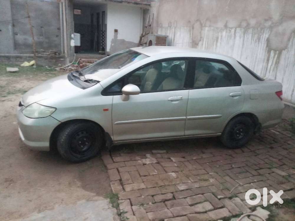 Honda City Zx 2005 Petrol Well Maintained