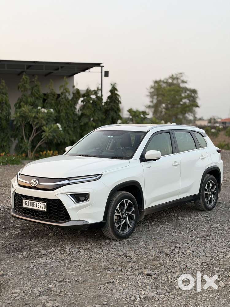 Toyota Urban Cruiser Hyryder 1.5 V Hybrid, 2023, Petrol