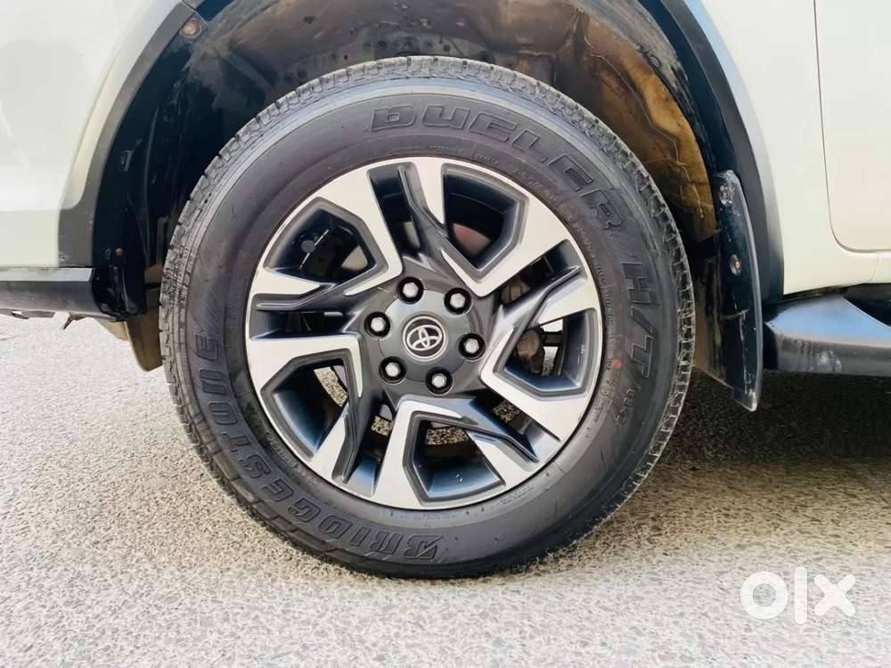 Toyota Fortuner Legender, 2022, Diesel