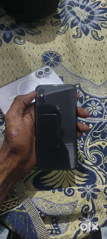 Iphone xs brand new phone with 256gb box charger available all working